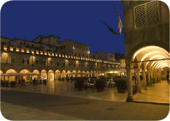 Piazza del Popolo Ascoli Piceno